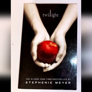 Twilight By Stephanie Meyer